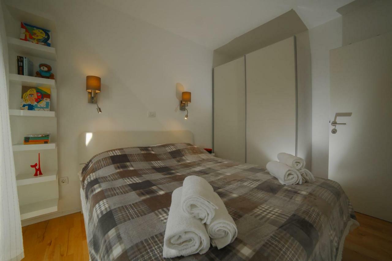 Amazing Luxury 4Star Apartment Laura Supetar Exterior photo
